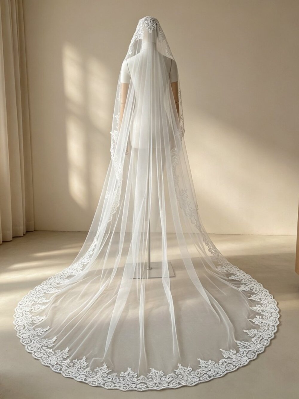 Vintage Long Mantilla Lace Wedding Veil Comb